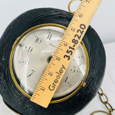 Lot 21 Vintage Howard Miller ball clock