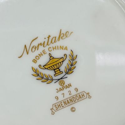 Lot 128 Dishes lot