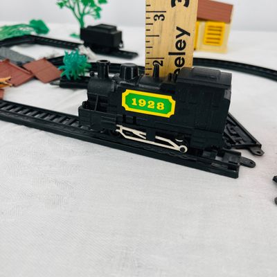 Lot 75 Plastic train set