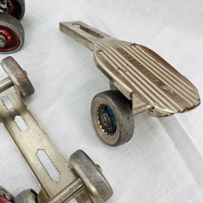 Lot 140 Roller skates