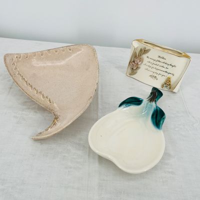 Lot 31 MCM cool ashtray & ceramic items