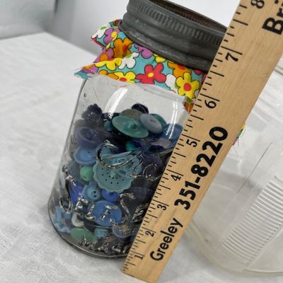 Lot 15 Vintage jars