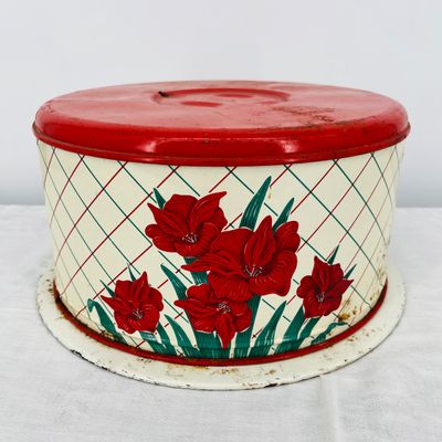 Lot 133 Cake tin