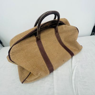 Lot 54 Vintage "carpet bag" duffle
