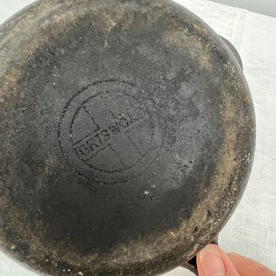 Lot 6 Griswold #3 Skillet