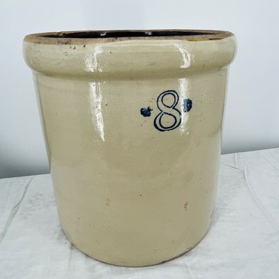 Lot 24 8 gallon crock