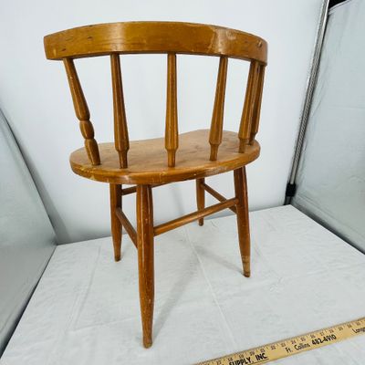 Lot 22 Maple Sewing chair