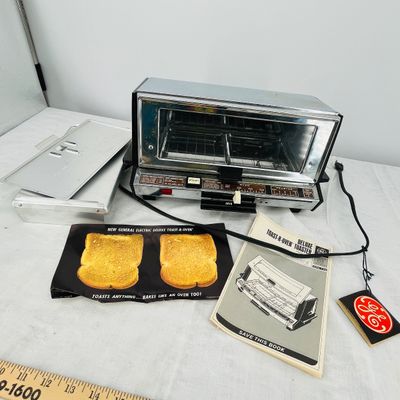 Lot 41 GE Toaster oven