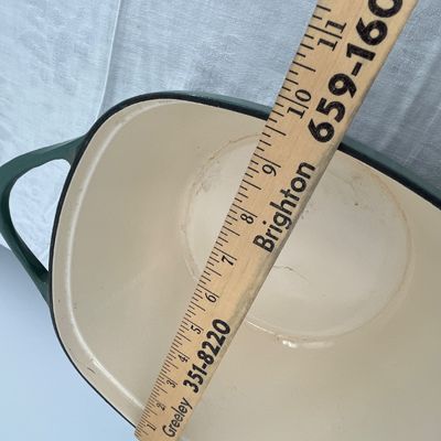 Lot 2 Cast Iron Dutch oven