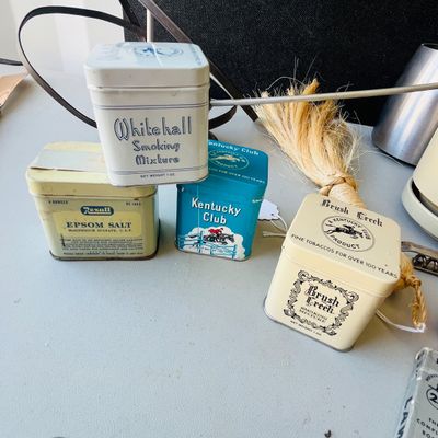 Lot 146 Junk drawer assortment