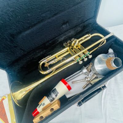 Lot 56 Holton Collegiate Trumpet
