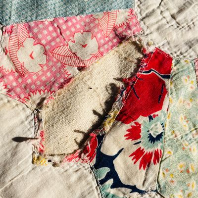 Lot 148 Vintage Dresden Plate Quilt