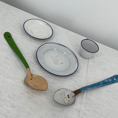 Lot 10 Vintage granite ware
