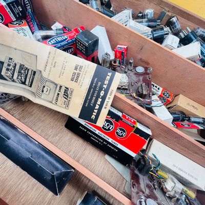 Lot 49 Sylvania TV & other Tubes and case