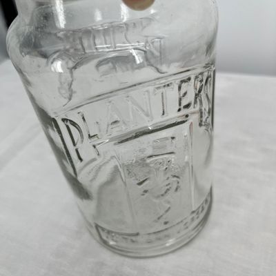 Lot 17 Kitchen jars