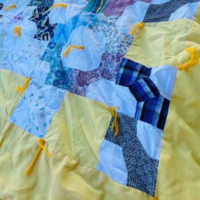Lot 147 Drunkard's Path quilt