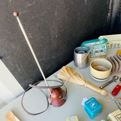 Lot 146 Junk drawer assortment