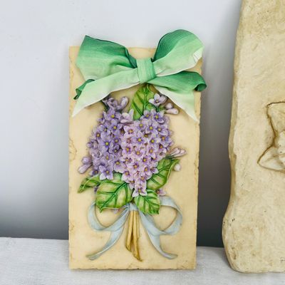 Lot 139 Floral Decor