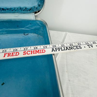 Lot 50 Vintage suitcase