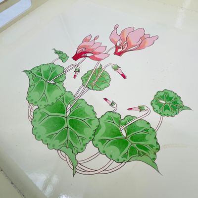 Lot 139 Floral Decor
