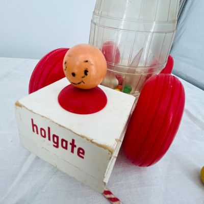 Lot 97 Holgate pull toy