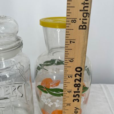 Lot 17 Kitchen jars