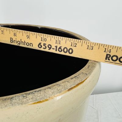 Lot 24 8 gallon crock