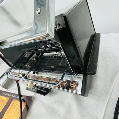 Lot 41 GE Toaster oven