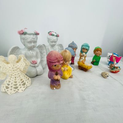 Lot 99 Nativity set