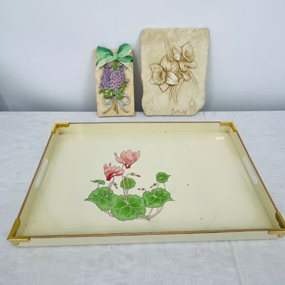 Lot 139 Floral Decor