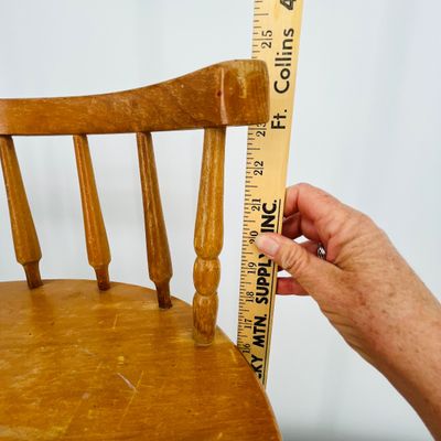 Lot 22 Maple Sewing chair
