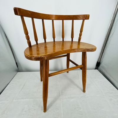 Lot 22 Maple Sewing chair