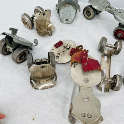 Lot 140 Roller skates