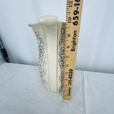 Lot 71 Red Wing Vase