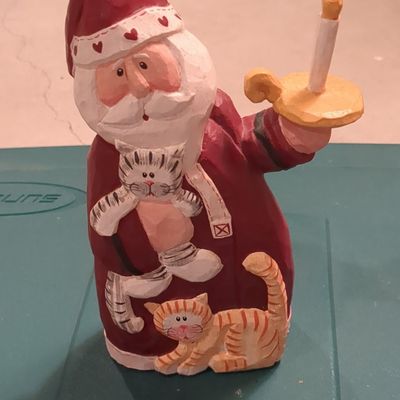 Eddie Walker Santa with Cats and Candle Figurine