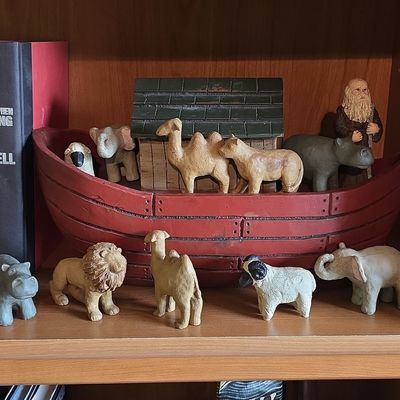 Hand-Carved Wooden Noah's Ark Set with Animals