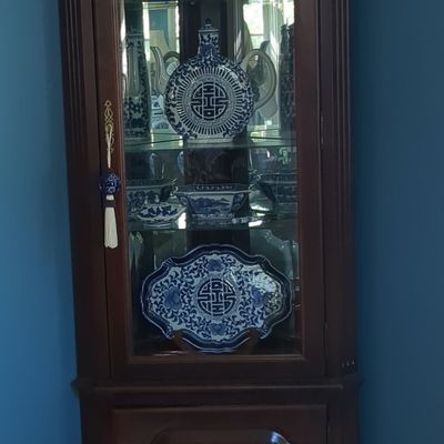 Rosewood Oriental Corner Curio Cabinet