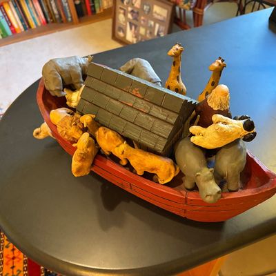 Pete Apsit Noah's Ark Figurine Set