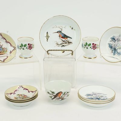 Sale Photo Thumbnail #314: Meissen Porcelain Tea Bowl and Saucer