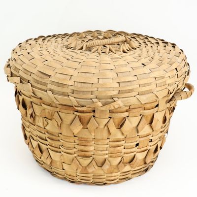 Sale Photo Thumbnail #154: Mic Mac Round Basket with Fitted Lid & Handles