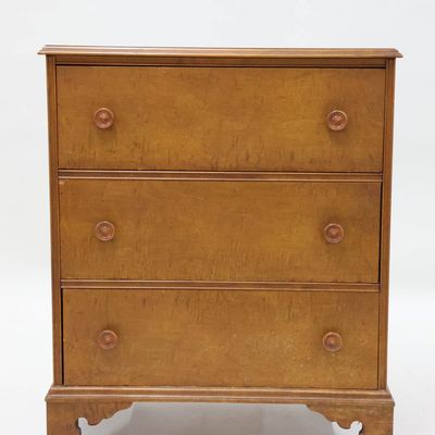 Sale Photo Thumbnail #58: Maple Dressing Chest of Drawers