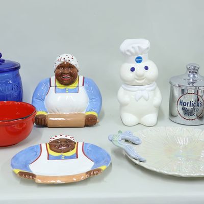 Sale Photo Thumbnail #301: Group of Assorted Collectable Kitchen Articles
