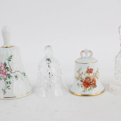 Sale Photo Thumbnail #221: Vintage Group of Six Assorted Hostess Bells