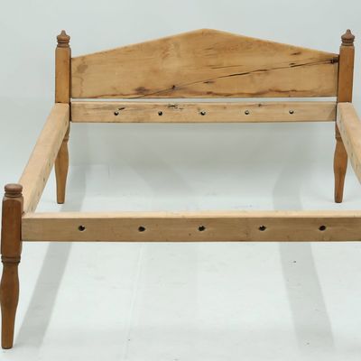 Sale Photo Thumbnail #142: Antique New England Maple Hired Mans Bed