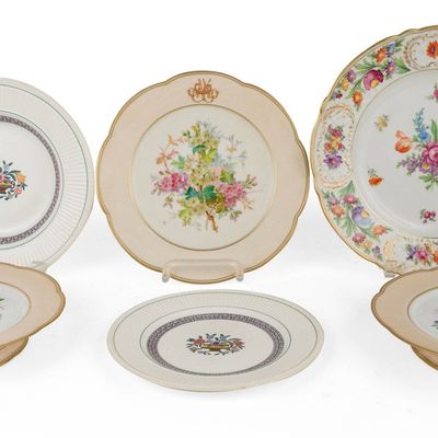Sale Photo Thumbnail #179: Group of Assorted Porcelain Plates