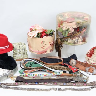 Sale Photo Thumbnail #264: Large Vintage Group of Hats, Millinery Flowers and Belts