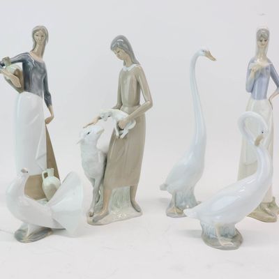 Sale Photo Thumbnail #225: Group of Assorted Lladro Figurines