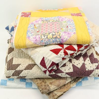Sale Photo Thumbnail #354: Group of Five Traditional Pattern Patchwork Quilts