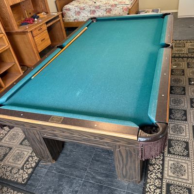 Excellent condition comes with ping pong top as well 