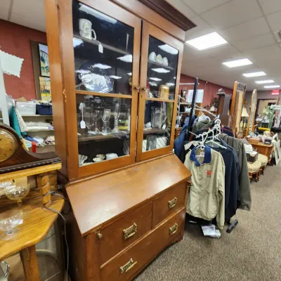 Sale Photo Thumbnail #45